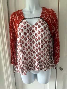 THML Rust and White Mixed-Print V-Neck Blouse